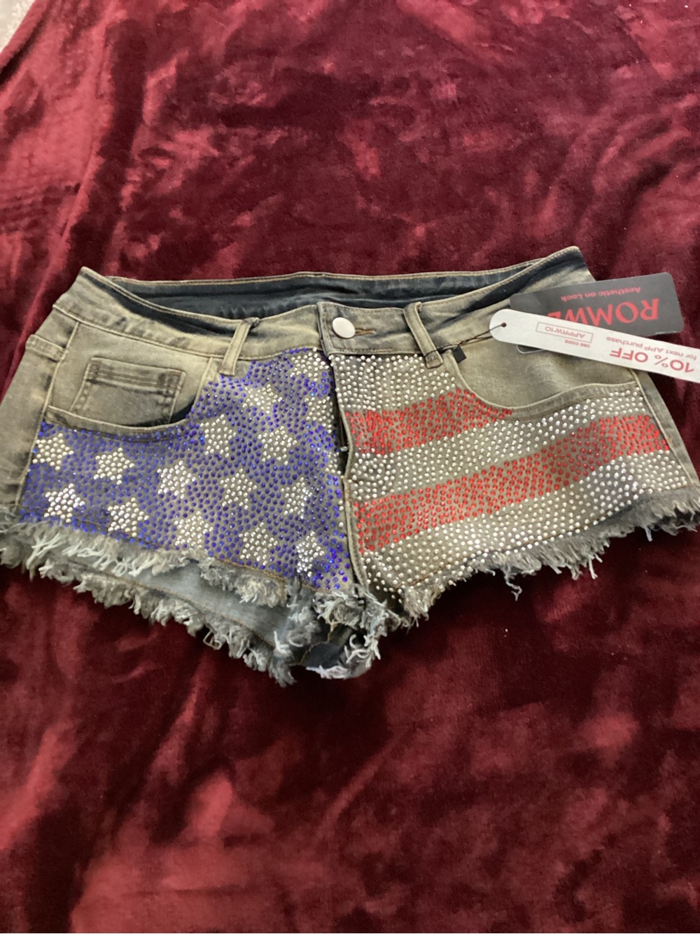ROMWE Studded Flag Distressed Denim Shorts - Blue & Red